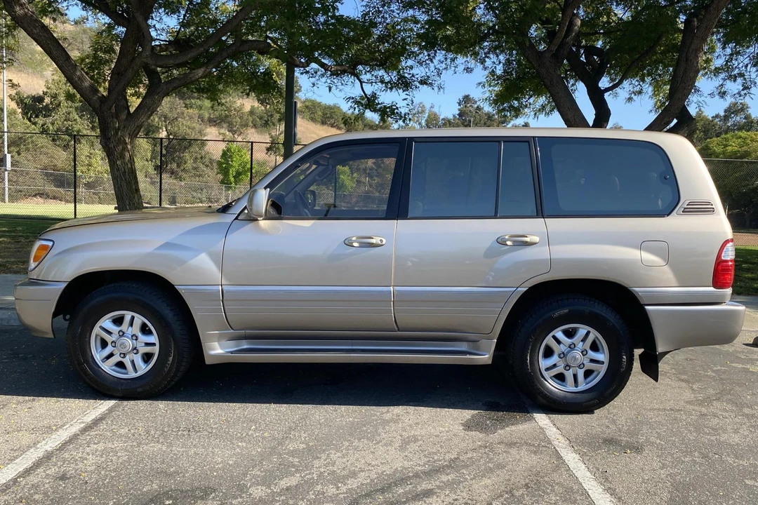 1998 Lexus LX 2nd Gen - Image 3 of 9