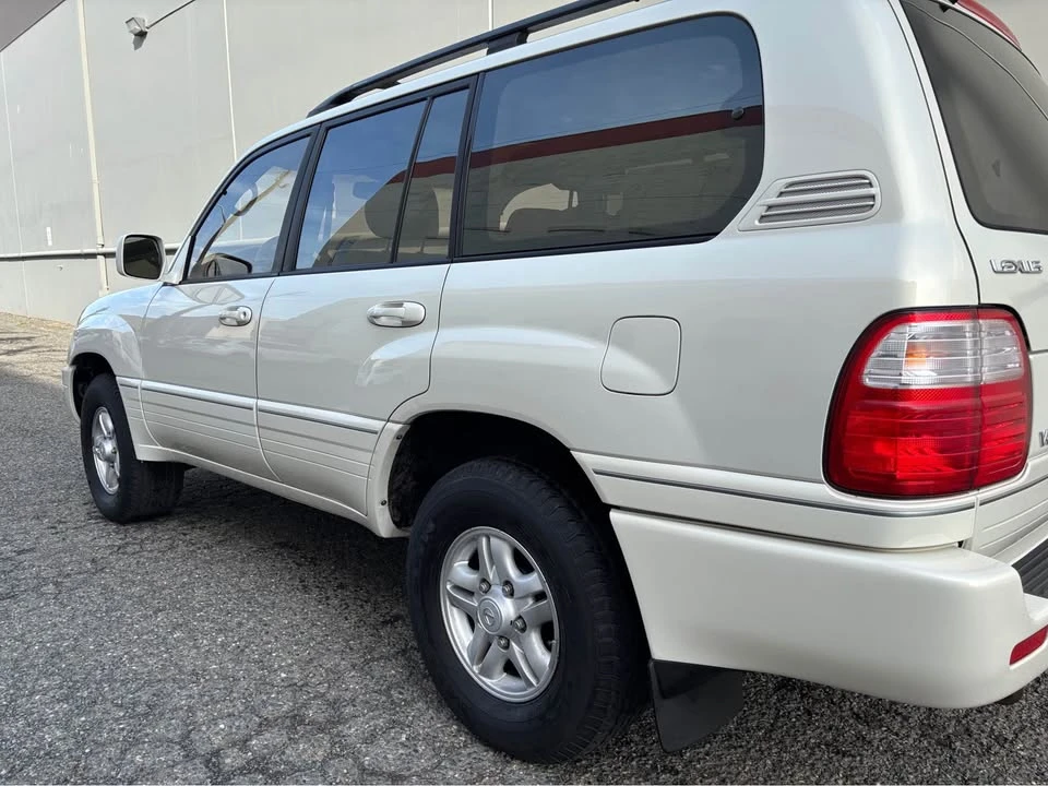 1998 Lexus LX 2nd Gen - Image 10 of 19