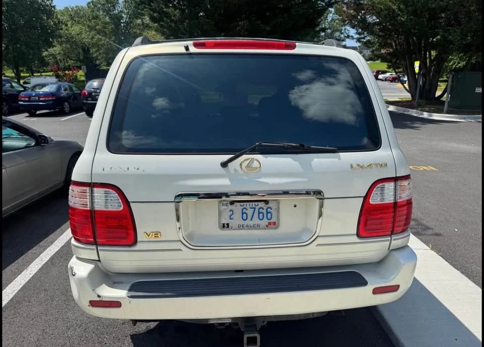 1998 Lexus LX 2nd Gen - Image 5 of 8