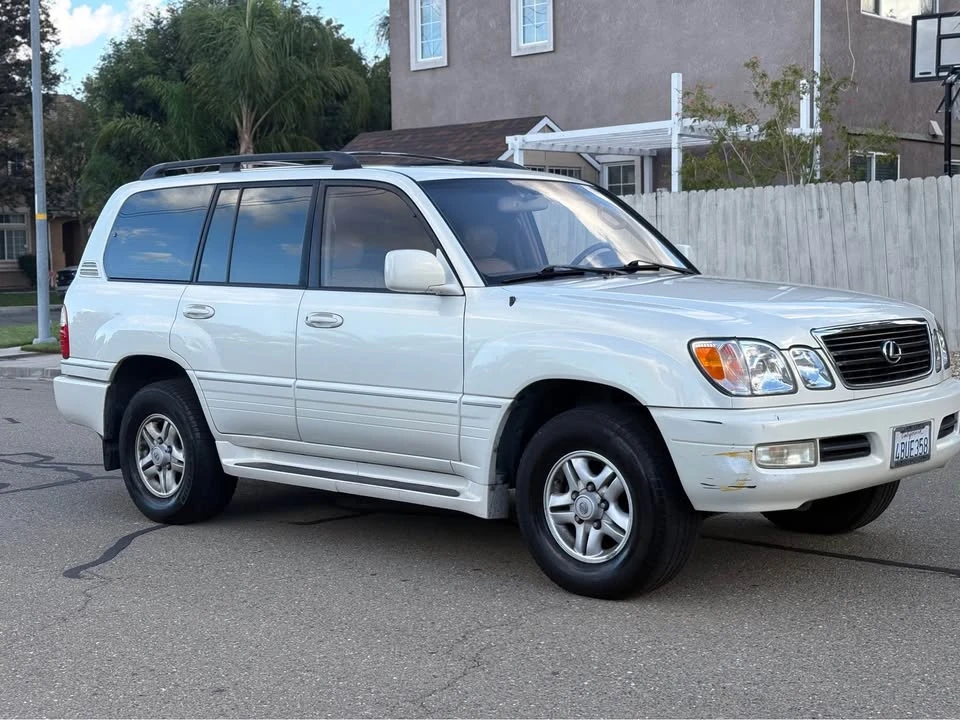 1998 Lexus LX 2nd Gen - Image 4 of 10