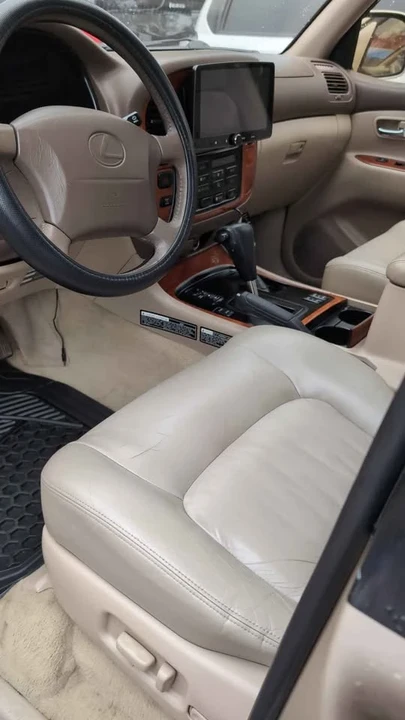 1998 Lexus LX 2nd Gen - Image 4 of 4