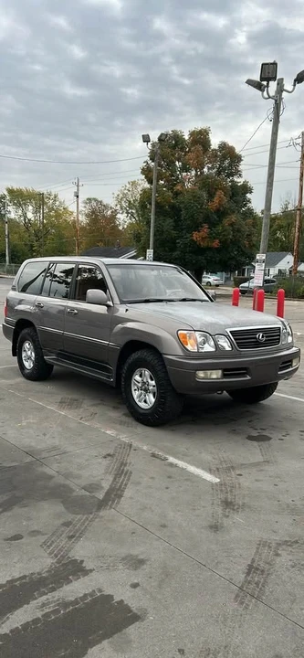 1998 Lexus LX 2nd Gen - Image 9 of 16