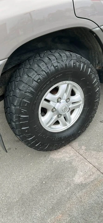 1998 Lexus LX 2nd Gen - Image 13 of 16