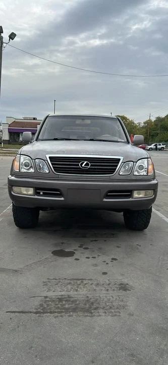 1998 Lexus LX 2nd Gen - Image 12 of 16
