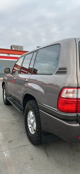 1998 Lexus LX 2nd Gen - Image 4 of 16