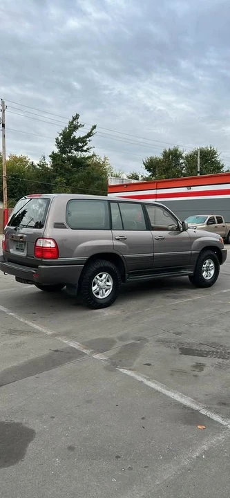 1998 Lexus LX 2nd Gen - Image 8 of 16