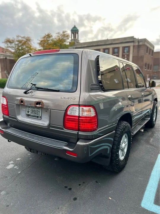 1998 Lexus LX 2nd Gen - Image 8 of 15