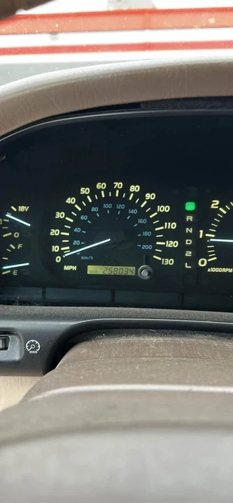 1998 Lexus LX 2nd Gen - Image 16 of 16