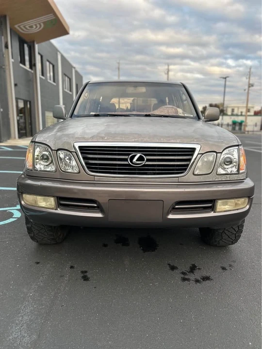 1998 Lexus LX 2nd Gen - Image 3 of 15