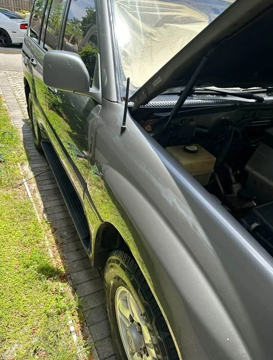 1998 Lexus LX 1st Gen - Image 5 of 10