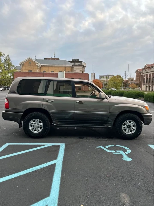 1998 Lexus LX 2nd Gen - Image 6 of 15