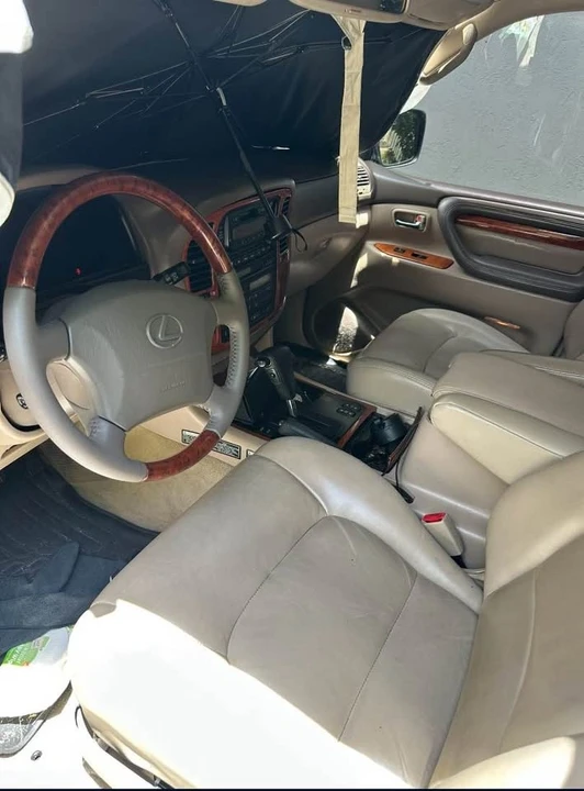 1998 Lexus LX 1st Gen - Image 8 of 10