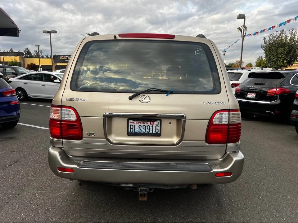 1998 Lexus LX 2nd Gen - Image 5 of 12
