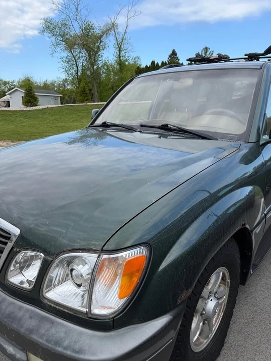 1998 Lexus LX 2nd Gen - Image 10 of 11