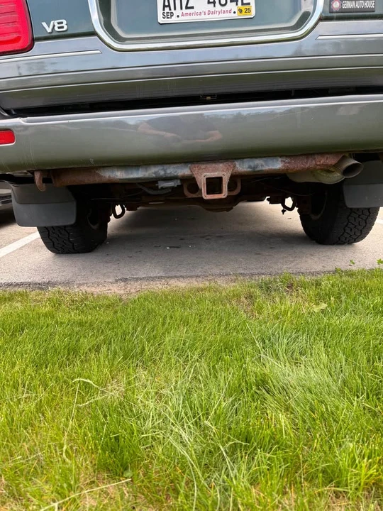 1998 Lexus LX 2nd Gen - Image 7 of 11