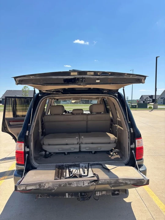 1998 Lexus LX 2nd Gen - Image 5 of 21
