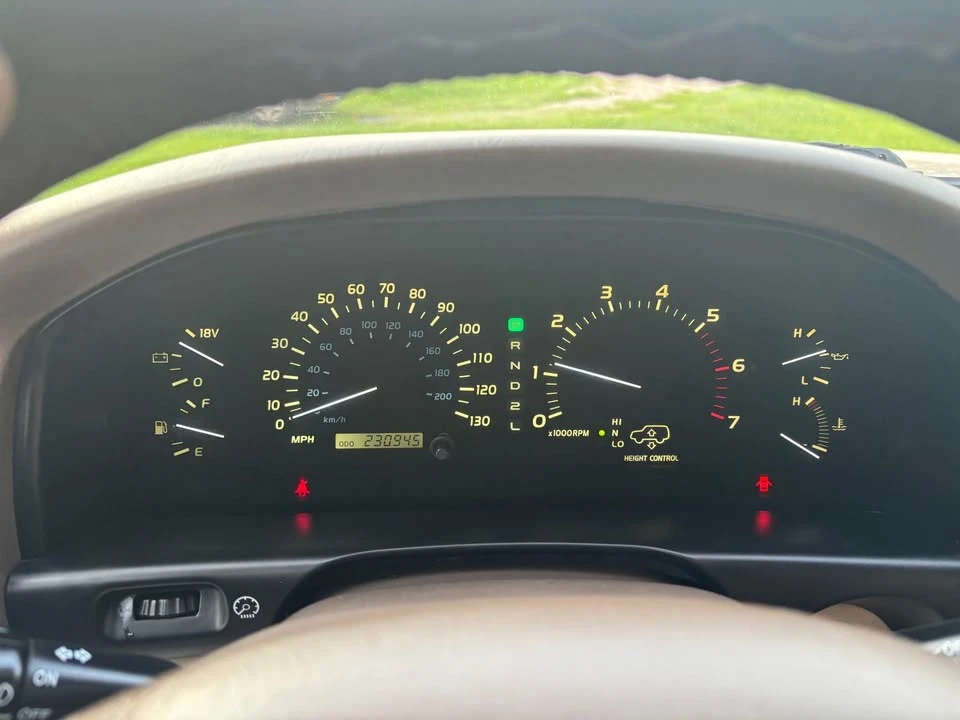 1998 Lexus LX 2nd Gen - Image 9 of 20