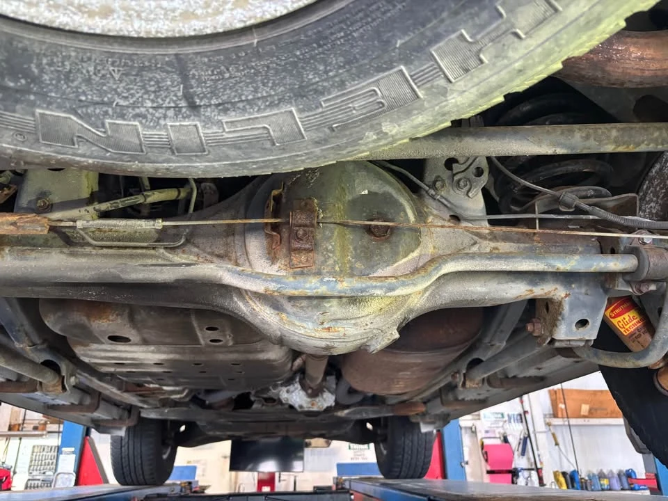 1998 Lexus LX 2nd Gen - Image 12 of 20