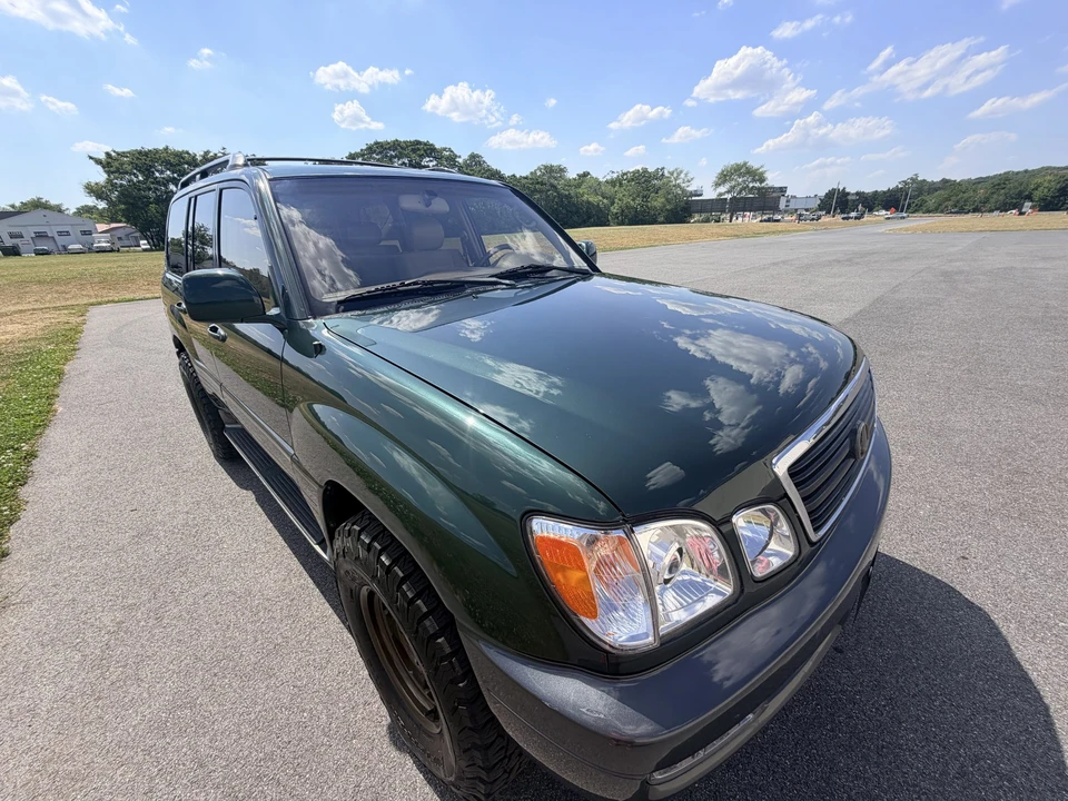 1998 Lexus LX 2nd Gen - Image 13 of 31