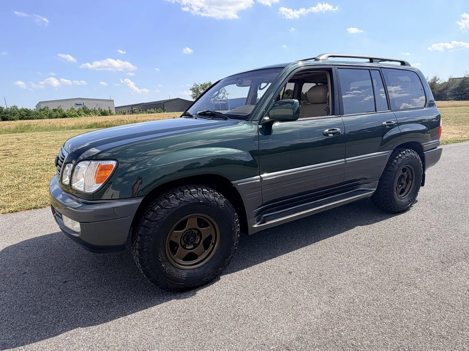 1998 Lexus LX 2nd Gen - Image 5 of 31