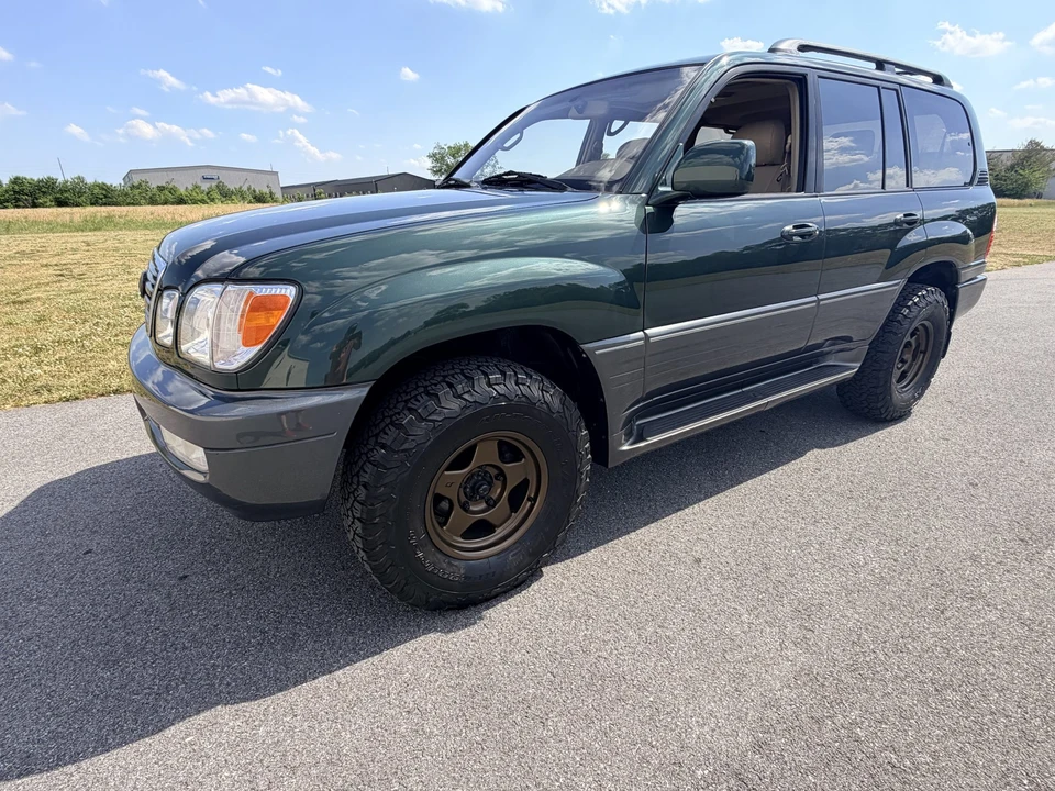 1998 Lexus LX 2nd Gen - Image 4 of 31