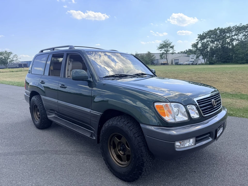 1998 Lexus LX 2nd Gen - Image 19 of 31