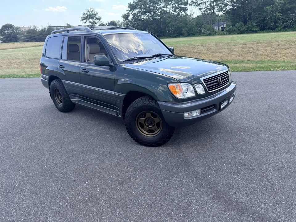1998 Lexus LX 2nd Gen - Image 21 of 31
