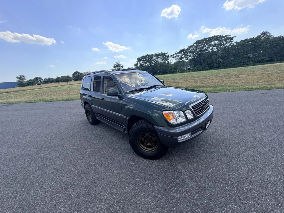 1998 Lexus LX 2nd Gen - Image 15 of 31