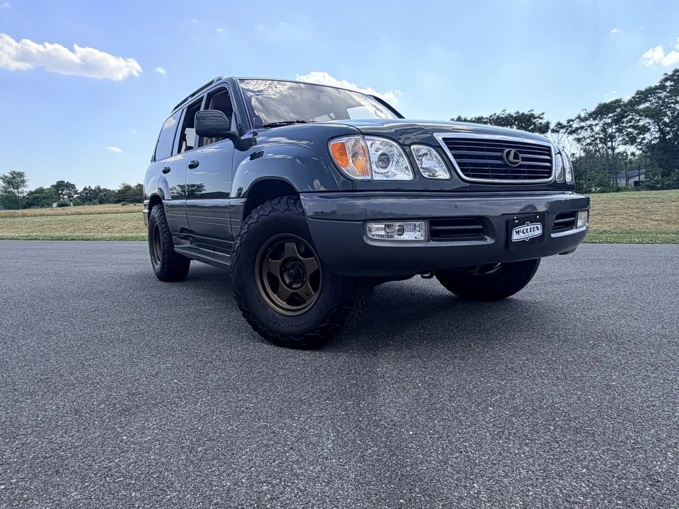 1998 Lexus LX 2nd Gen - Image 16 of 31