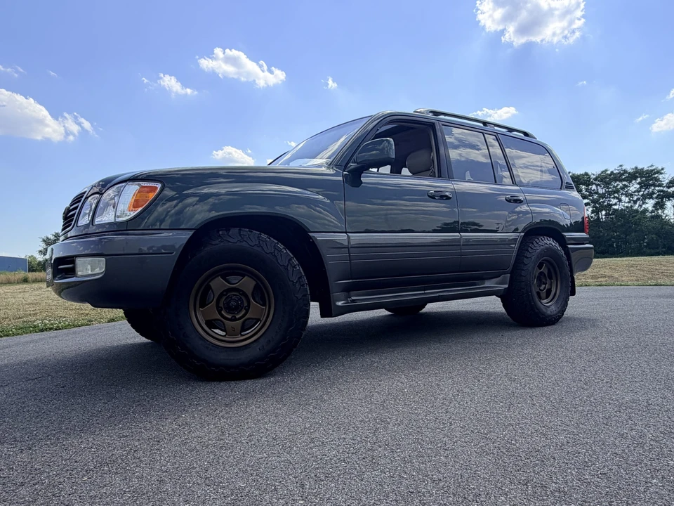 1998 Lexus LX 2nd Gen - Image 6 of 31