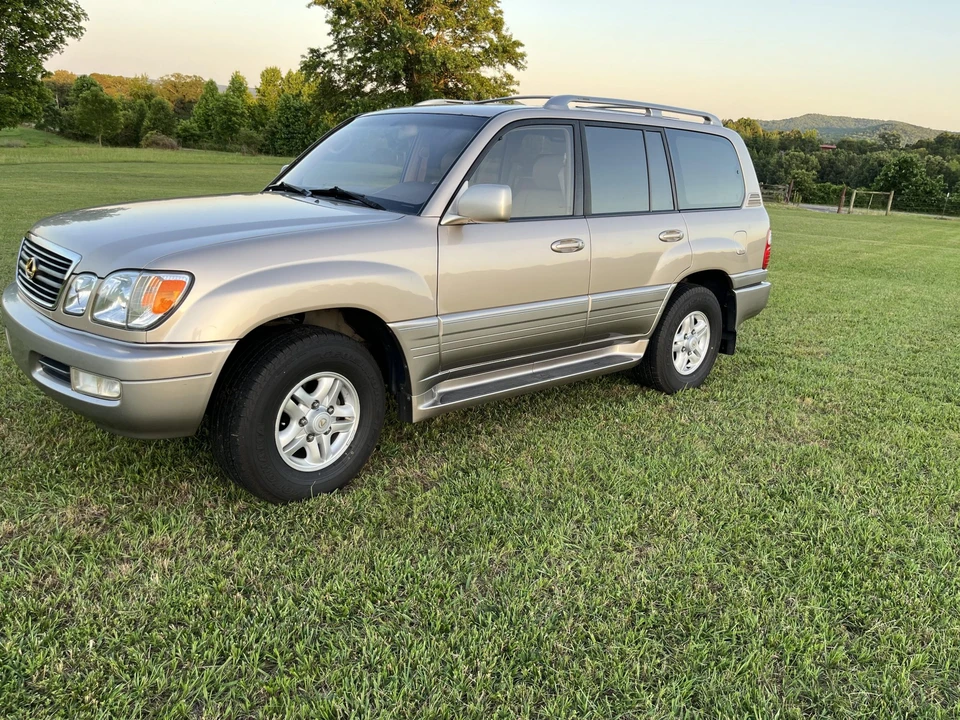 1998 Lexus LX 2nd Gen - Image 3 of 31