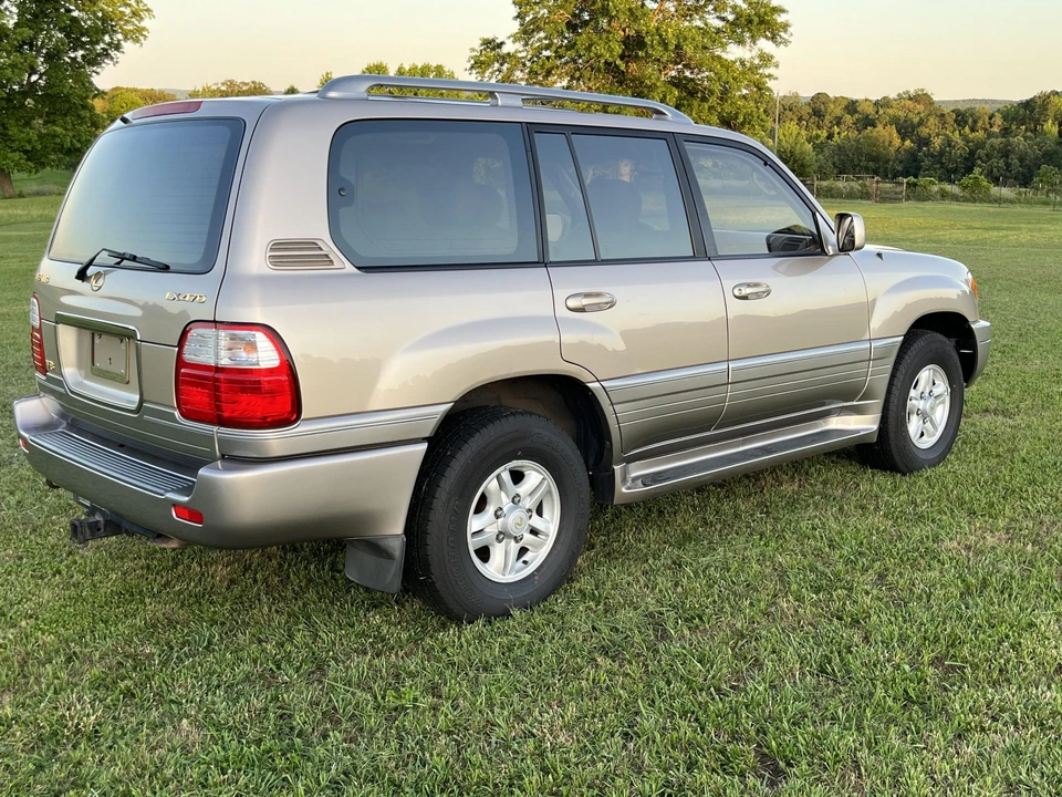 1998 Lexus LX 2nd Gen - Image 21 of 31