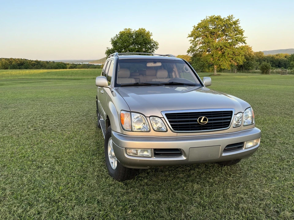 1998 Lexus LX 2nd Gen - Image 12 of 31