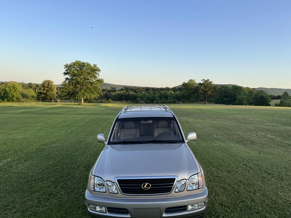 1998 Lexus LX 2nd Gen - Image 6 of 31