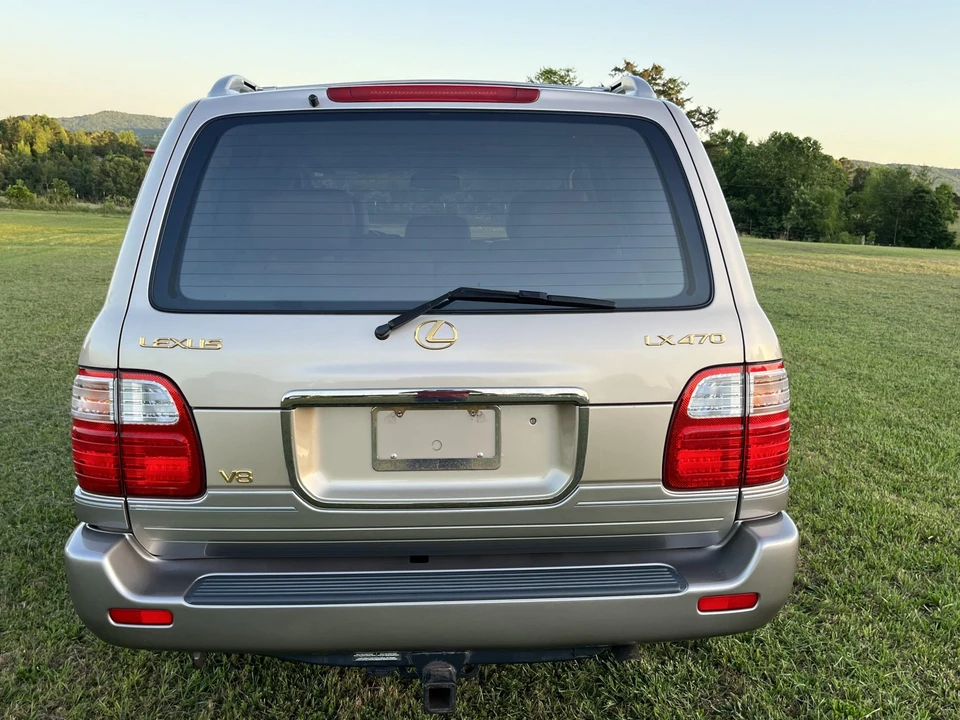 1998 Lexus LX 2nd Gen - Image 23 of 31