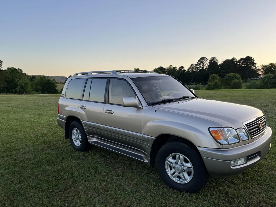 1998 Lexus LX 2nd Gen - Image 14 of 31