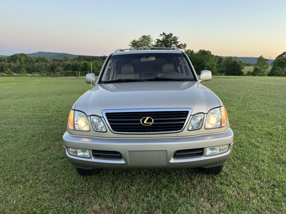 1998 Lexus LX 2nd Gen - Image 9 of 31