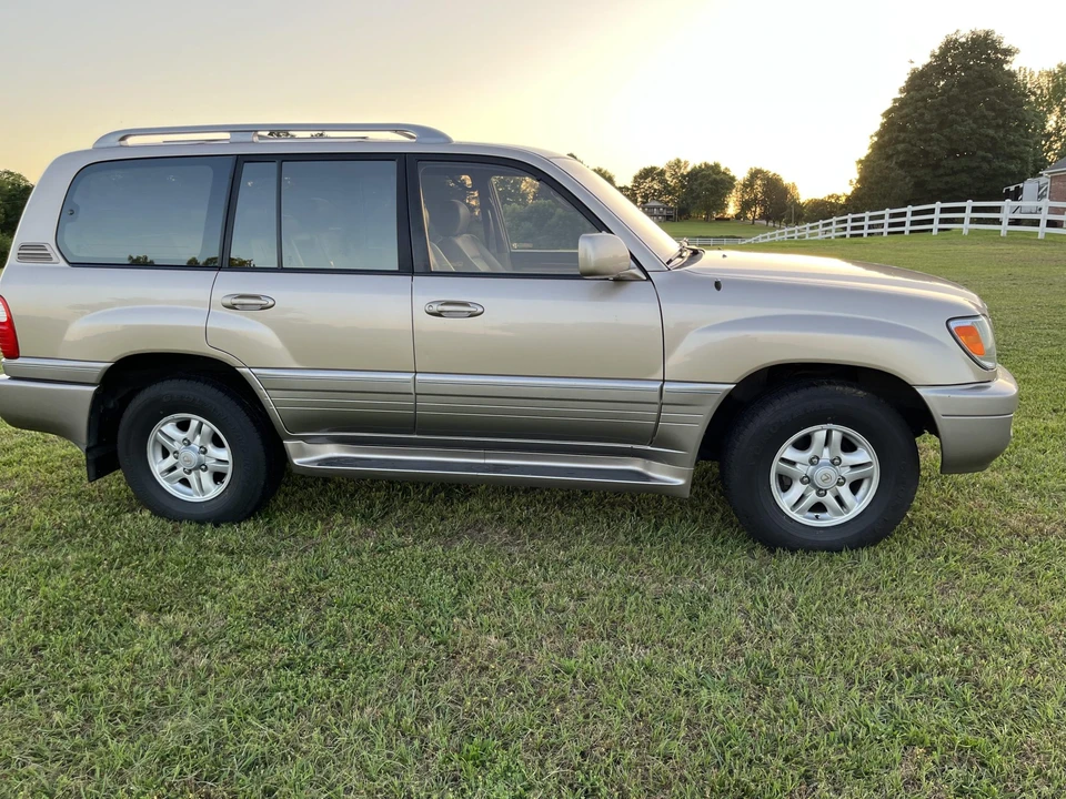1998 Lexus LX 2nd Gen - Image 20 of 31