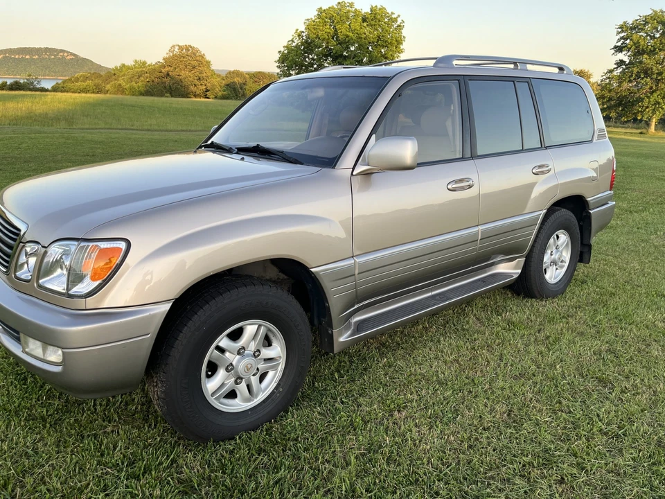 1998 Lexus LX 2nd Gen - Image 5 of 31