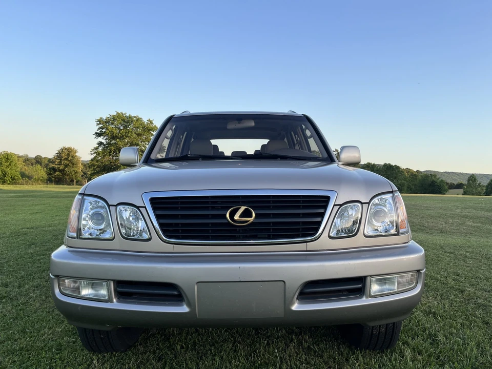 1998 Lexus LX 2nd Gen - Image 10 of 31