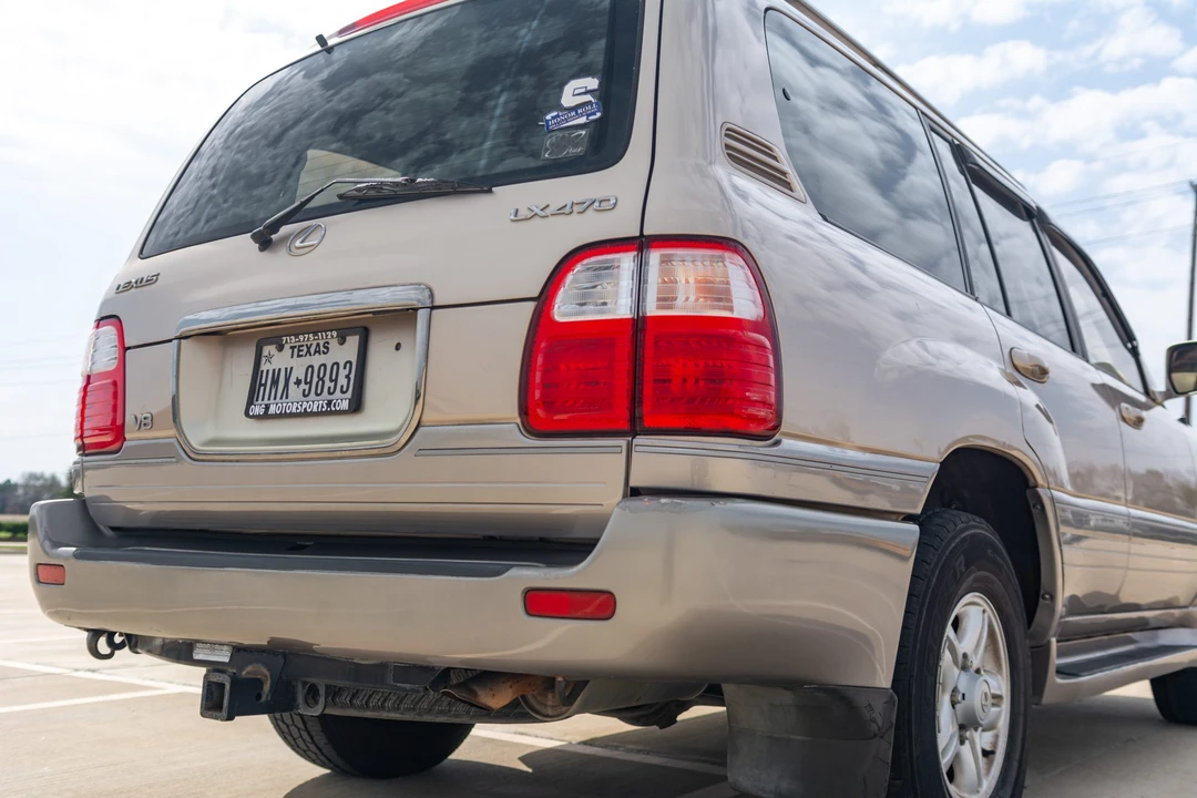 1998 Lexus LX 2nd Gen - Image 16 of 31