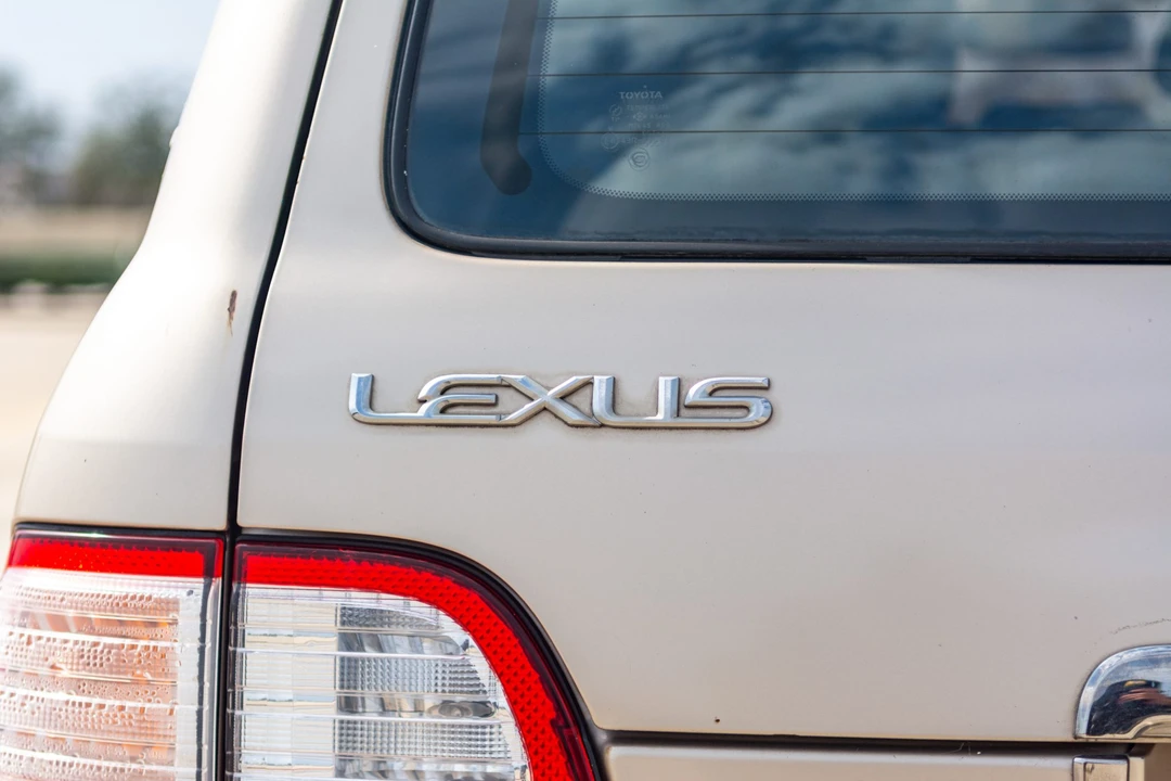 1998 Lexus LX 2nd Gen - Image 30 of 31