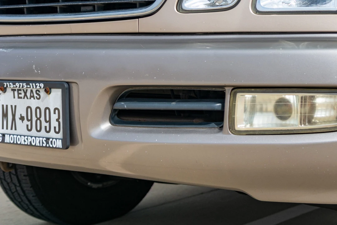 1998 Lexus LX 2nd Gen - Image 23 of 31