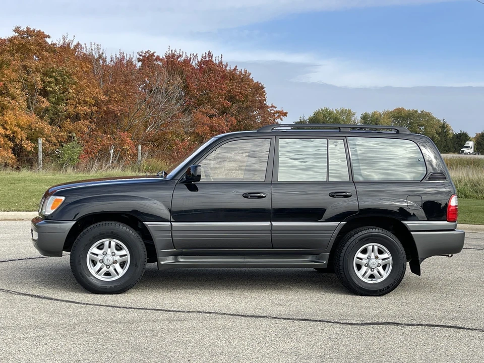 1998 Lexus LX 2nd Gen - Image 10 of 31