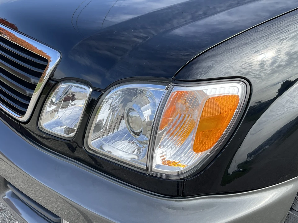1998 Lexus LX 2nd Gen - Image 20 of 31