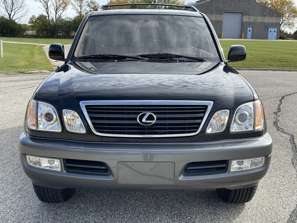1998 Lexus LX 2nd Gen - Image 17 of 31