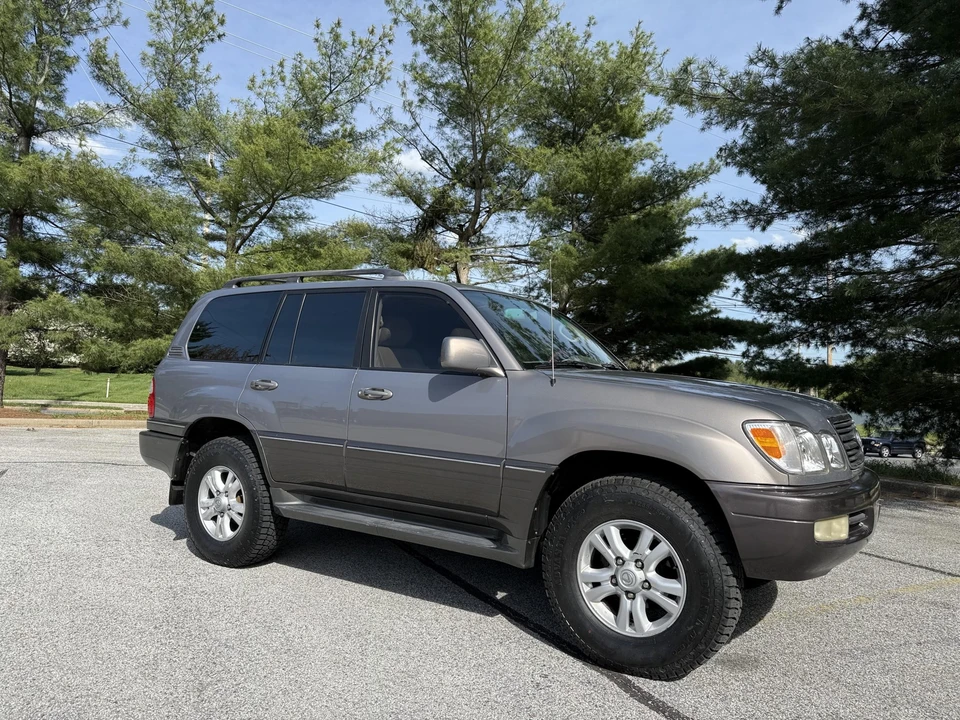 1998 Lexus LX 2nd Gen - Image 6 of 31