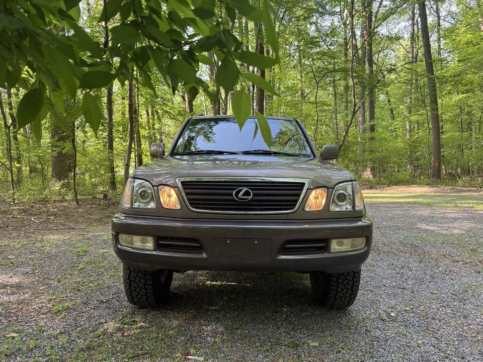 1998 Lexus LX 2nd Gen - Image 28 of 31