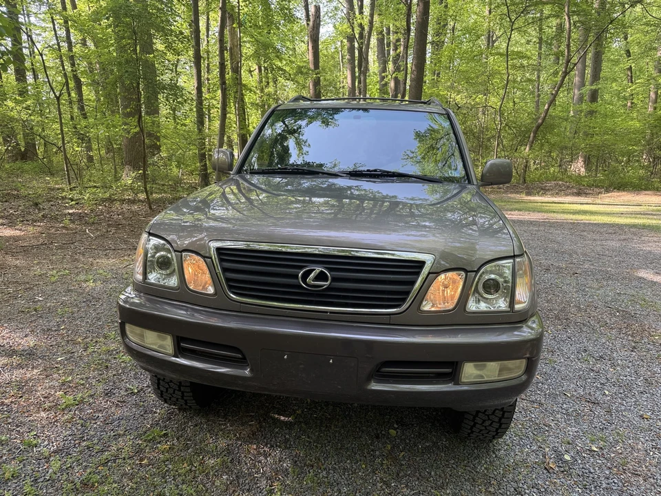 1998 Lexus LX 2nd Gen - Image 29 of 31