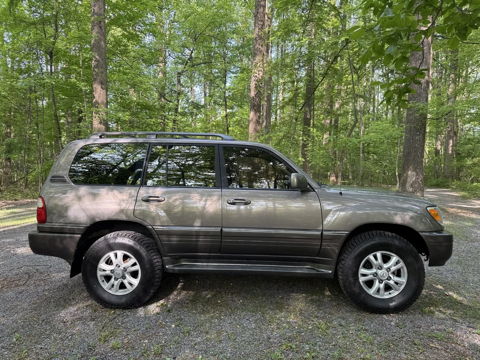 1998 Lexus LX 2nd Gen - Image 10 of 31